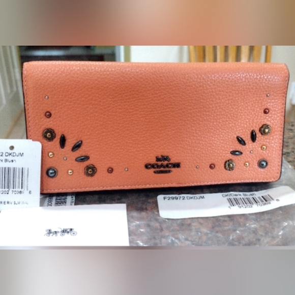 NWT Coach Prairie Rivets wallet Tea rose - Picture 1 of 12